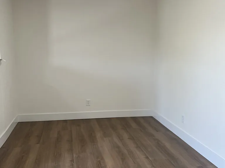 668 Clark Ave — Photo 7