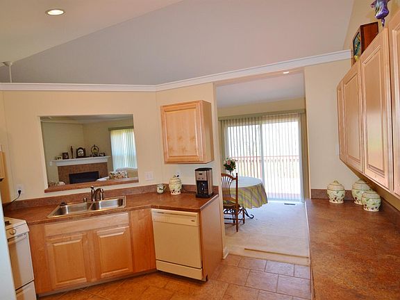 5th image of 6253 Woodsgrove Ct
