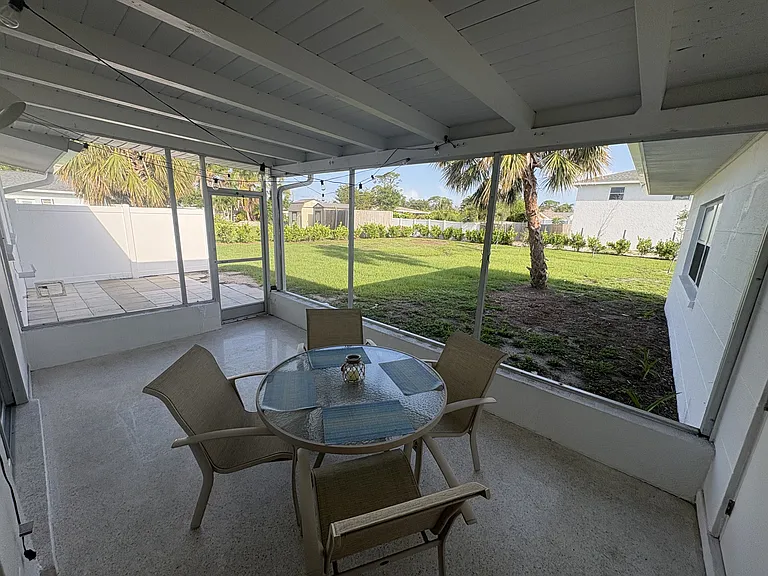 108 Charles Dr — Photo 13