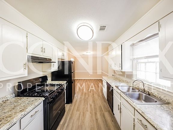 5th image of 1425 Montrose Dr