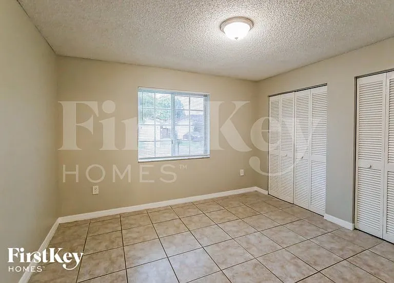 18023 SW 139th Pl — Photo 11