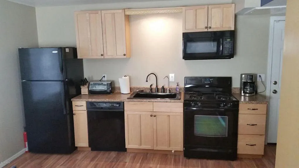 1 bed, 520 sqft, $1,200 — Photo 4