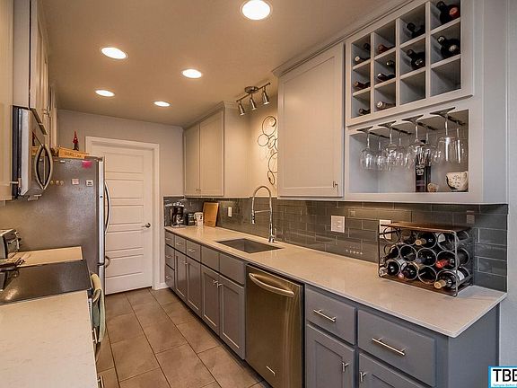 4th image of 2 Cliffhouse Dr APT 318