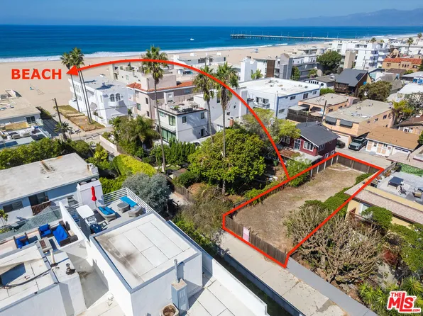 27 Galleon St, Los Angeles, CA 90292
