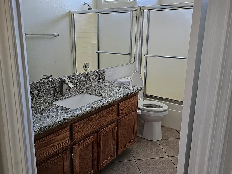 12706 Crystal Cove Ave — Photo 21
