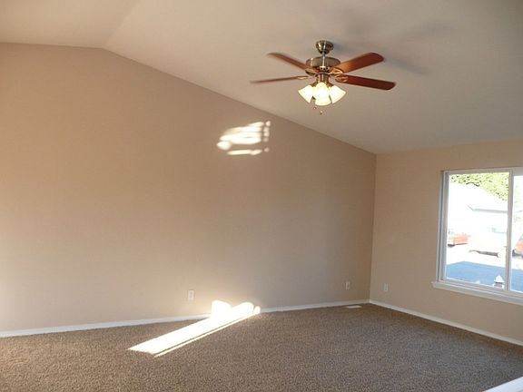 4th image of 27210 Manor Pl NW