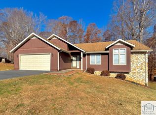 410 Marhill Dr, Ridgeway, VA 24148