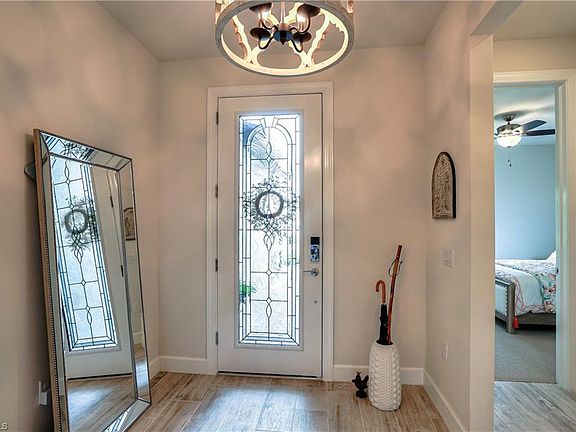 4th image of 19383 Elston Way