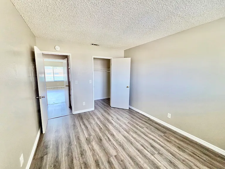3060 Canyon Crest Dr #11 — Photo 11