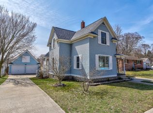 302 E River St, Spring Lake, MI 49456