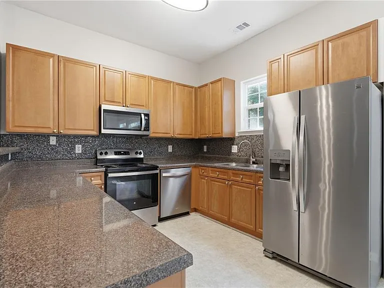 218 Ranier Ct — Photo 13