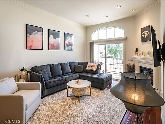 3rd image of 14242 Burbank Blvd APT 307