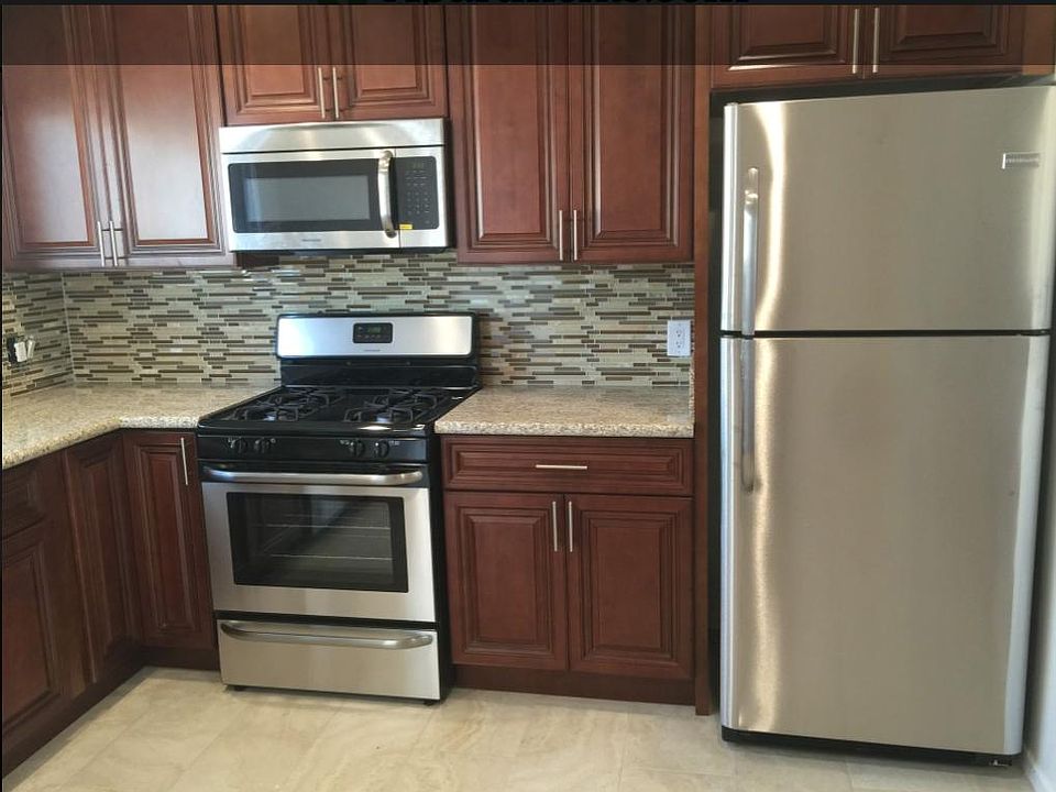 2nd image of 2023 Virginia Ave Unit D