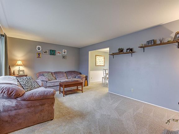 3rd image of 5844 Sigmon Way