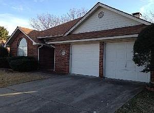 3rd image of 2823 Harvard Dr
