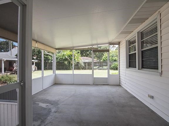 2nd image of 611 Kerneywood St