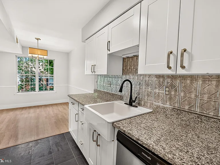 20208 Shipley Ter #302 — Photo 18