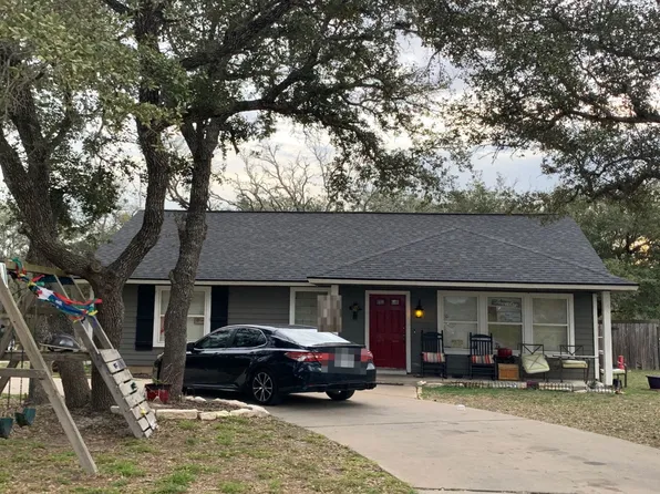 1162 Hickory Ave, Rockport, TX 78382