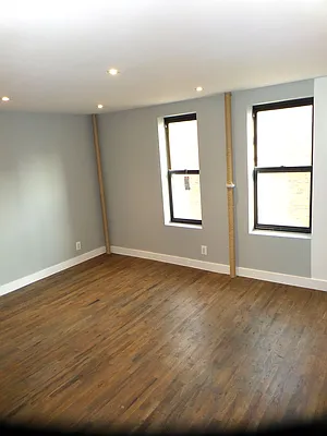 Rented by Vassiliou Group | media 24