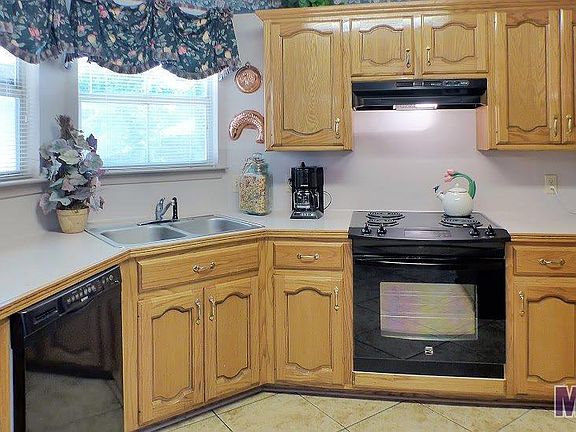 4th image of 18628 N Red Oak Dr