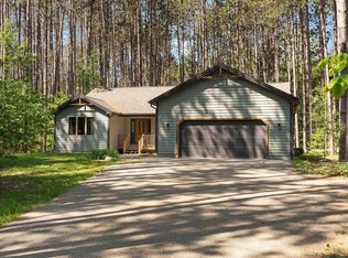 6694 Vienna Way, Bellaire, MI 49615