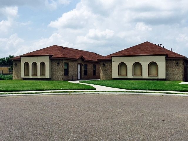 1st image of 3004 E Diamondhead Ave