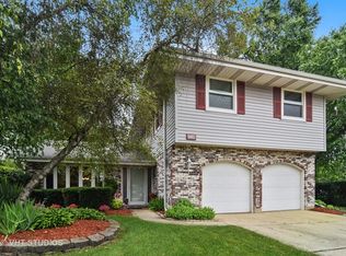 980 Tiverton Ct, Schaumburg, IL 60193