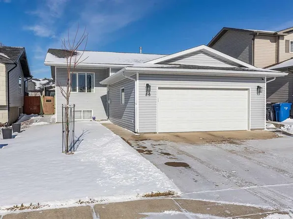 56 S Terrace Close NE, Medicine Hat, AB T1C 2A8