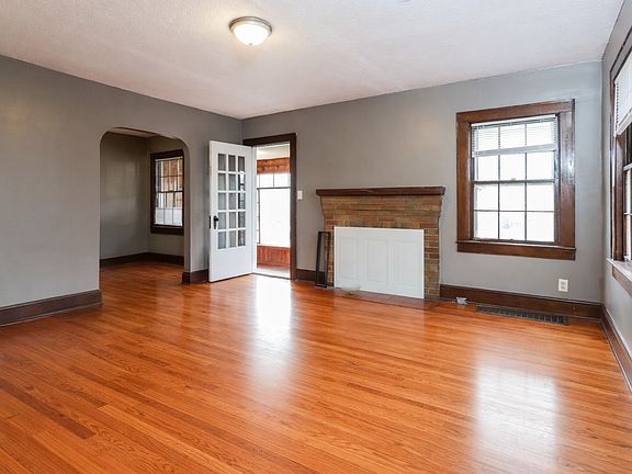 5th image of 3502 Lansing Ave #A