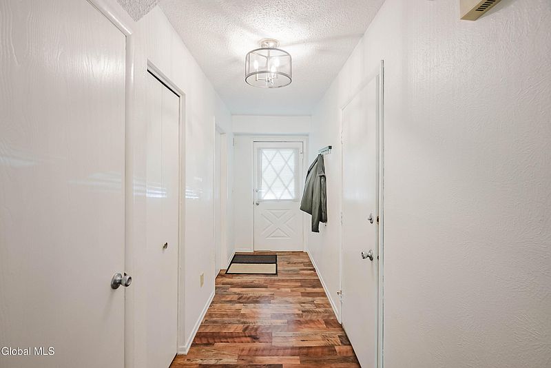 3rd image of 23 Westchester Court