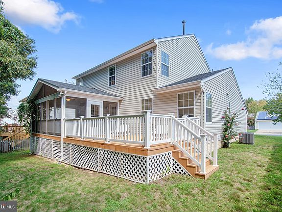 3rd image of 8359 Gartelman Farm Dr