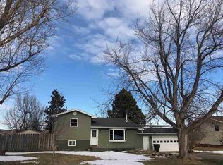 1305 Ponderosa Dr, Sturgis, SD 57785
