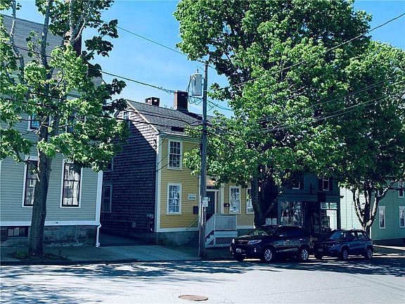 5th image of 36 Bradford St