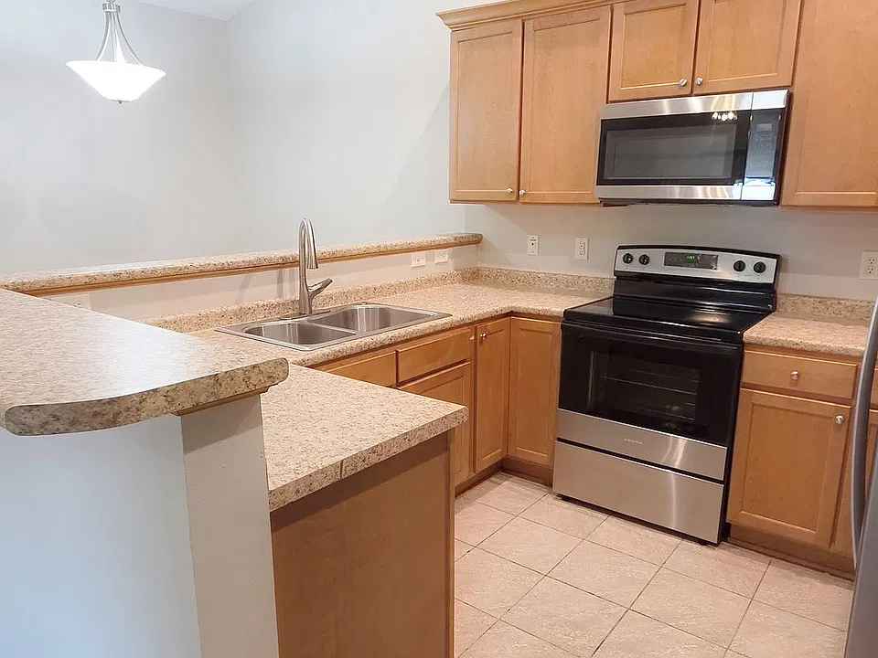 Meadow Court Apartments
