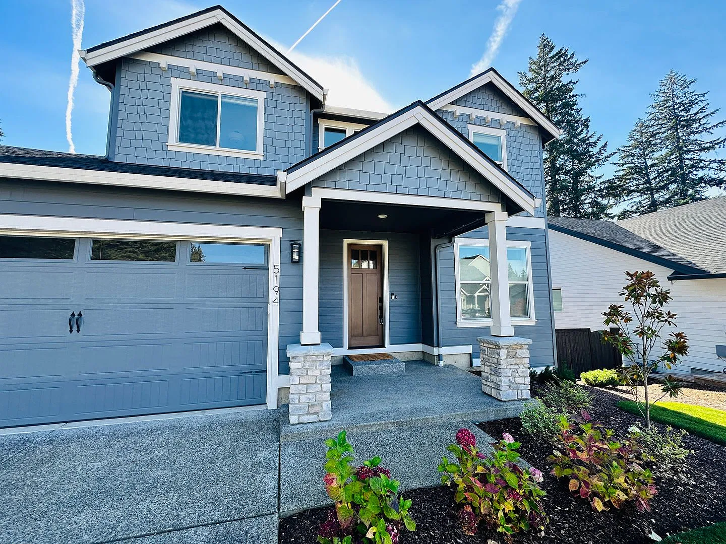 Stunning Newer Camas Home with Territorial Views — Photo 3