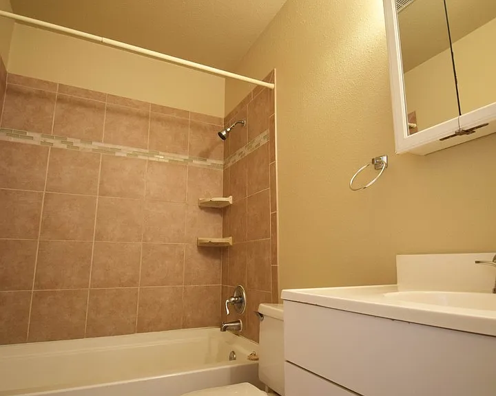 Bella Courtyard MEN5025 — Photo 10