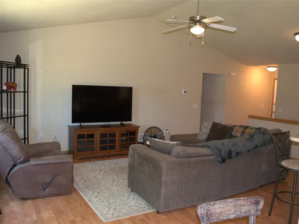 2467 E Porter Ave, Des Moines, IA 50320