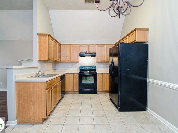 3rd image of 10184 Evening Hill Dr