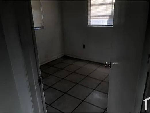 2 bed, 700 sqft, $1,700 — Photo 2