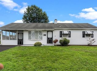 722 Auburn Rd, Fairless Hills, PA 19030