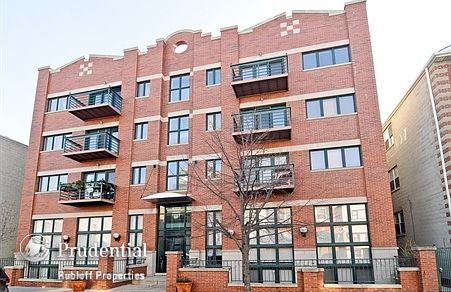 1st image of 2033 W Superior St APT 4E