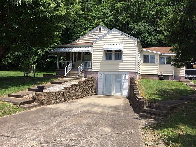 1st image of 210 Rock Ave