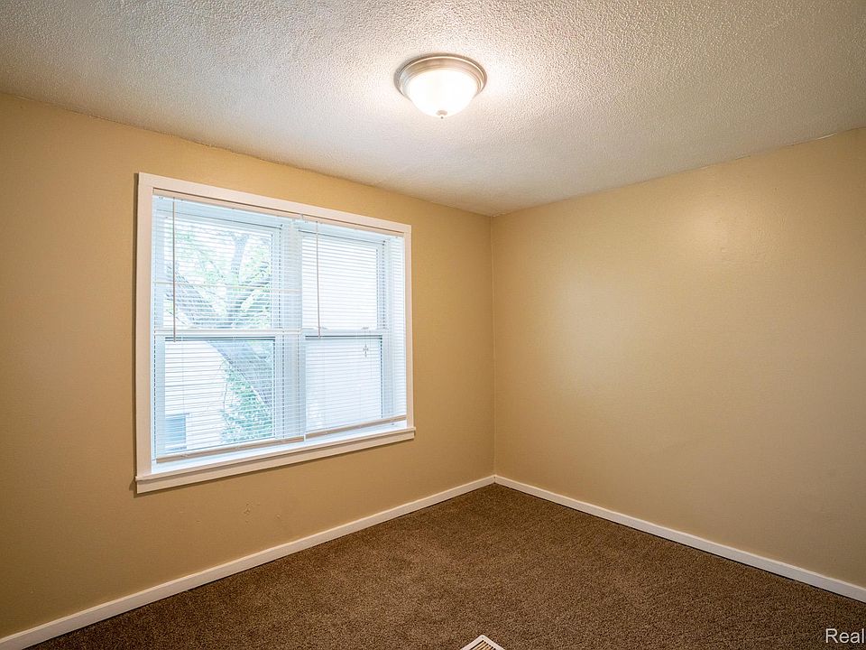 15315 Semrau Ave, photo 19