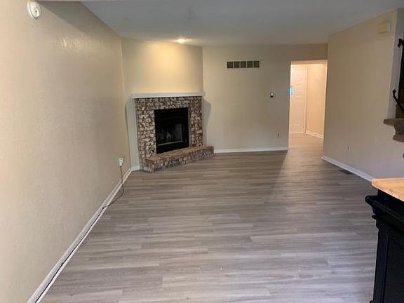 5th image of 519 NE Malibu Dr