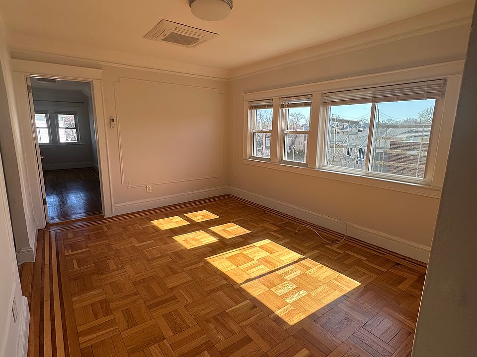 1st image of 3242 Middletown Rd APT 4