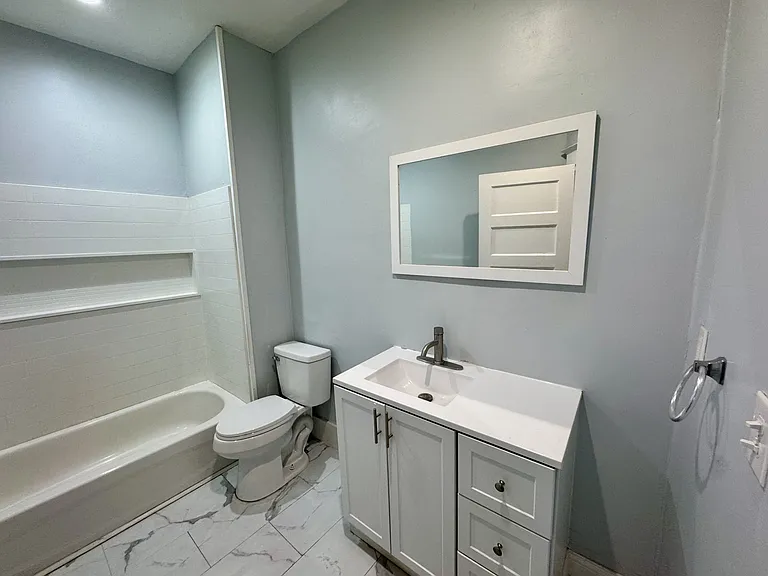 226 Kenilworth St #2 — Photo 11