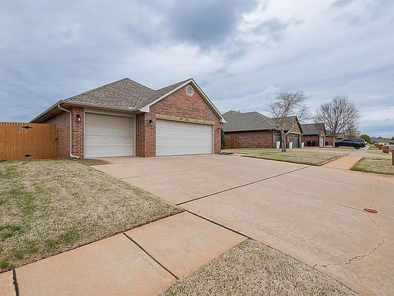 5th image of 15717 Creek Heights Dr