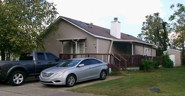 1st image of 420 Shoreline Cir
