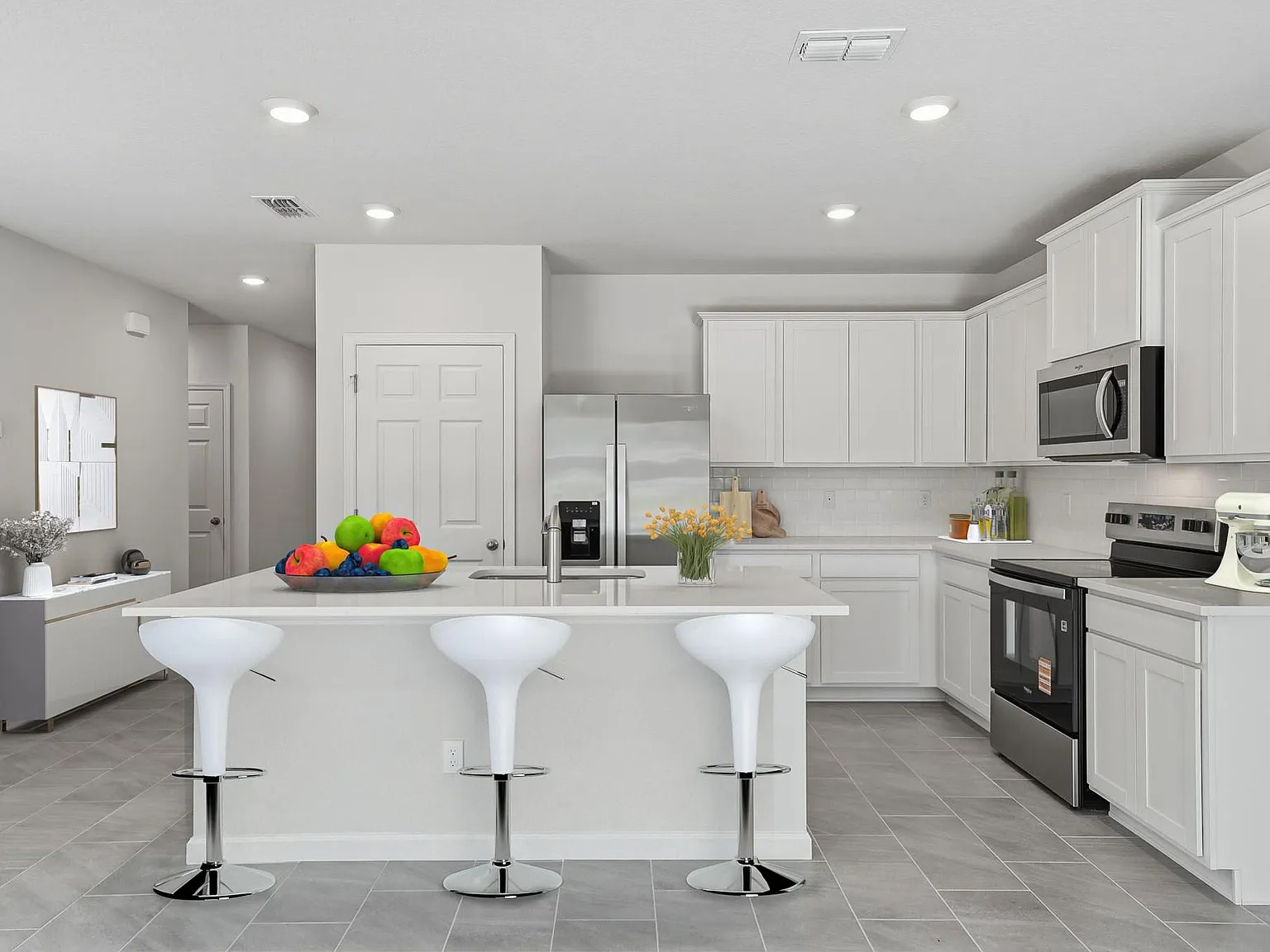 4 bed, 2.0 bath, 1916 sqft, $2,350 — Photo 4