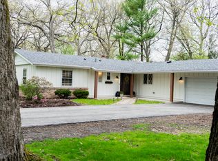 43W870 Nottingham Dr, Elburn, IL 60119